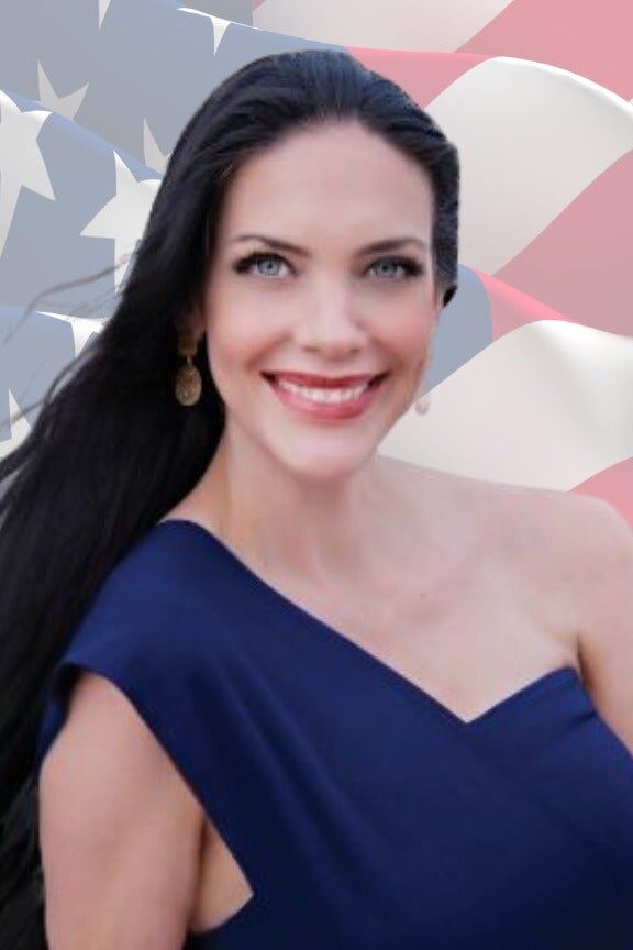 Tessa Savoy headshot